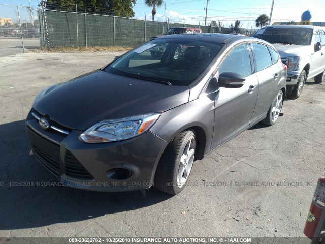 1FADP3N27DL158161 - 2013 FORD FOCUS TITANIUM GRAY photo 2