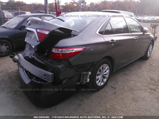 4T4BF1FK2FR491874 - 2015 TOYOTA CAMRY LE/XLE/SE/XSE GRAY photo 4