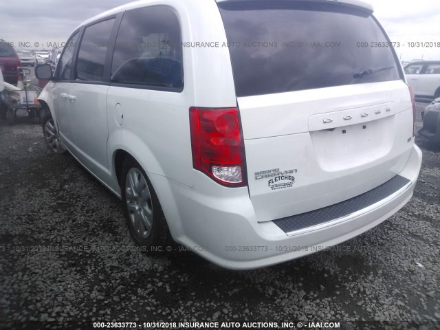 2C4RDGBG8JR318549 - 2018 DODGE GRAND CARAVAN SE WHITE photo 3