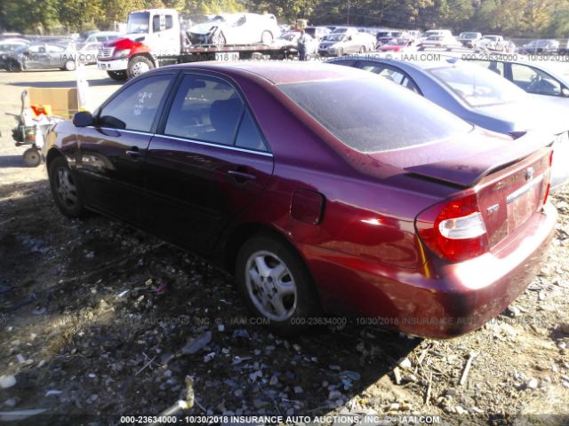 JTDBE32K440255119 - 2004 TOYOTA CAMRY LE/XLE RED photo 3