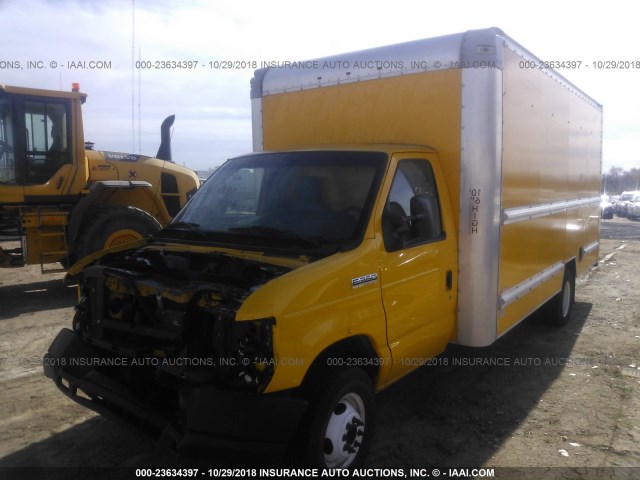 1FDWE3FS0EDA54836 - 2014 FORD ECONOLINE E350 SUPER DUTY CTWAY VAN YELLOW photo 2