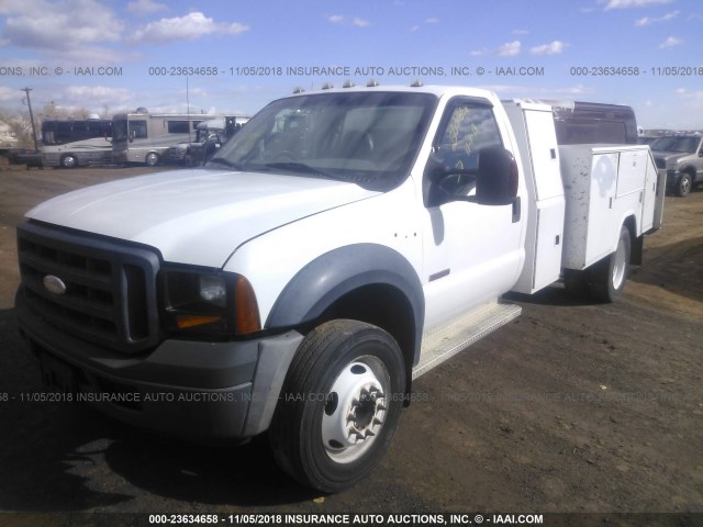 1FDAF56PX7EA42558 - 2007 FORD F550 SUPER DUTY WHITE photo 2