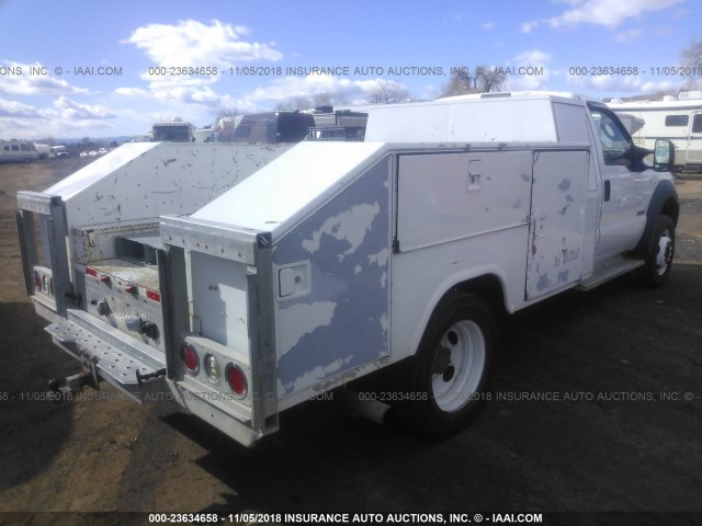 1FDAF56PX7EA42558 - 2007 FORD F550 SUPER DUTY WHITE photo 4