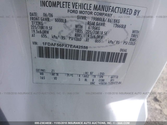 1FDAF56PX7EA42558 - 2007 FORD F550 SUPER DUTY WHITE photo 8