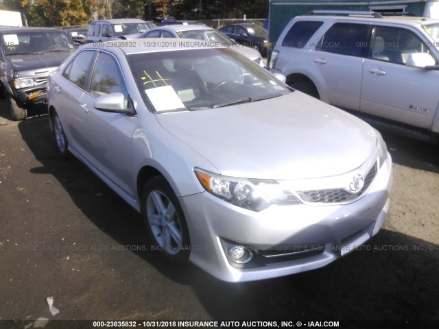 4T1BF1FK6EU319422 - 2014 TOYOTA CAMRY L/SE/LE/XLE Gümüş foto 1
