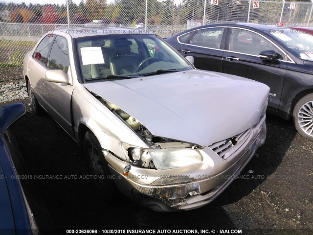 4T1BF22K2VU022899 - 1997 TOYOTA CAMRY CE/LE/XLE 金色 照片 1