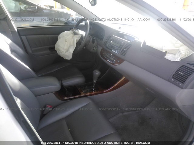 JTDBE32K920108761 - 2002 TOYOTA CAMRY LE/XLE/SE Ağ foto 5