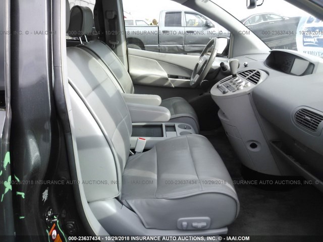 5N1BV28U96N111117 - 2006 NISSAN QUEST S/SE/SL GRAY photo 5