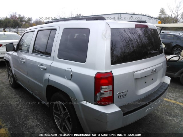 1J4NF2GB0AD510747 - 2010 JEEP PATRIOT SPORT SILVER photo 3