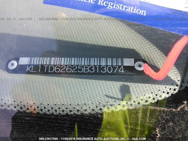 KL1TD62625B313074 - 2005 CHEVROLET AVEO LS SILVER photo 9