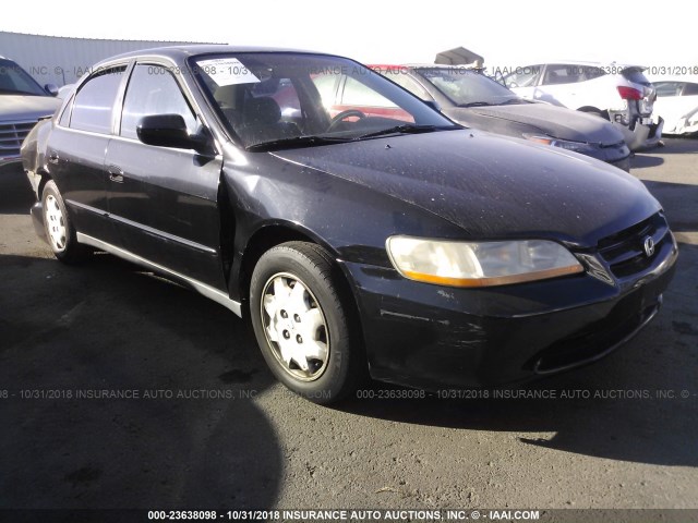 3HGCG6657YG700976 - 2000 HONDA ACCORD LX BLACK photo 1