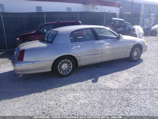 1LNHM82W1YY891657 - 2000 LINCOLN TOWN CAR SIGNATURE Champagne photo 4