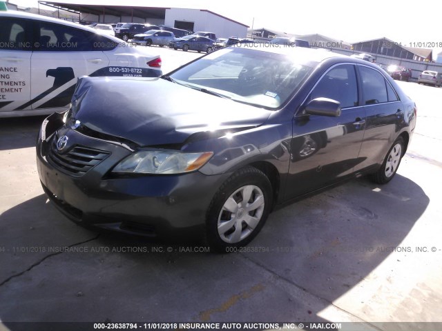 4T1BE46K77U505817 - 2007 TOYOTA CAMRY NEW GENERAT CE/LE/XLE/SE GRAY photo 2
