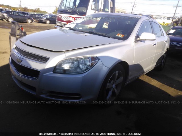 1G1ZC5E03CF299885 - 2012 CHEVROLET MALIBU 1LT SILVER photo 2