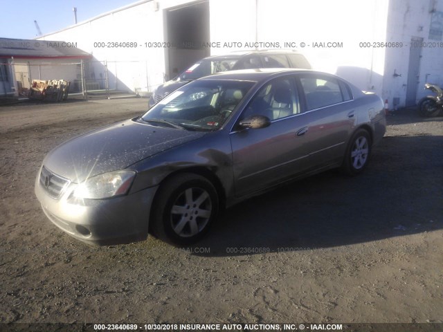 1N4AL11D43C350565 - 2003 NISSAN ALTIMA S/SL GRAY photo 2