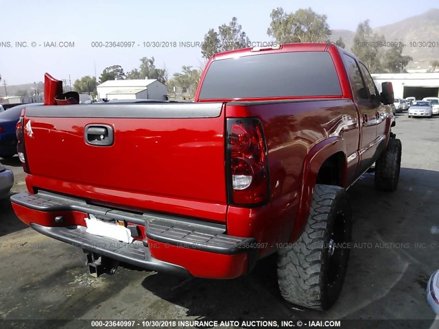 1GCHC23D77F123063 - 2007 CHEVROLET SILVERADO C2500 HEAVY DUTY RED photo 4