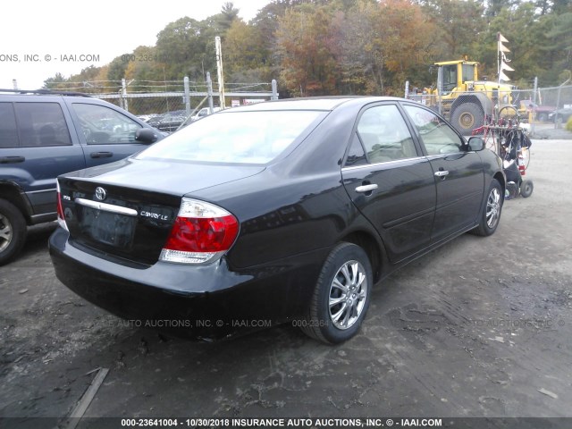 4T1BE32K45U005563 - 2005 TOYOTA CAMRY LE/XLE/SE BLACK photo 4