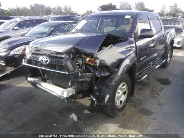 5TFJX4GN2DX022958 - 2013 TOYOTA TACOMA DOUBLE CAB 灰色 照片 6