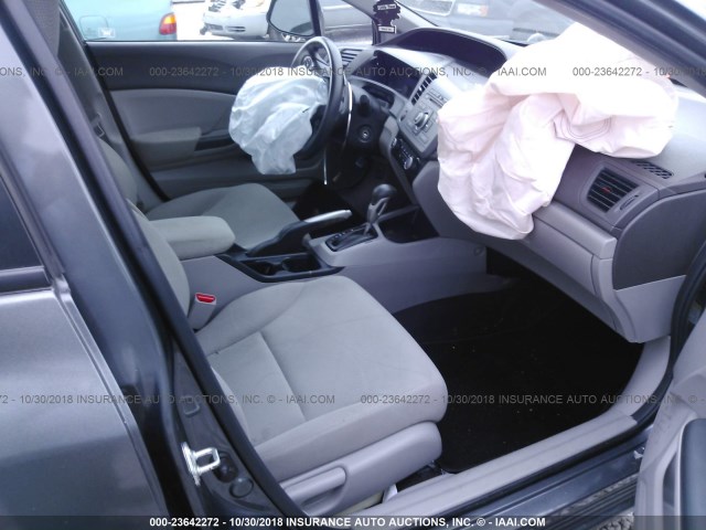 2HGFB2F64CH520828 - 2012 HONDA CIVIC HF GRAY photo 5