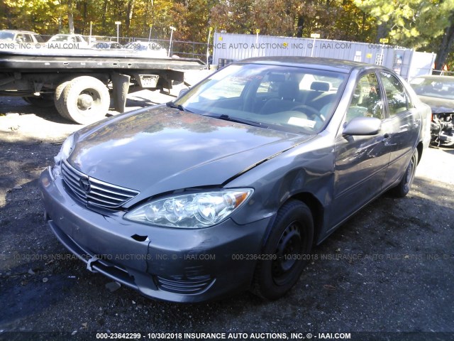 4T1BE32K55U603368 - 2005 TOYOTA CAMRY LE/XLE/SE TAN photo 2