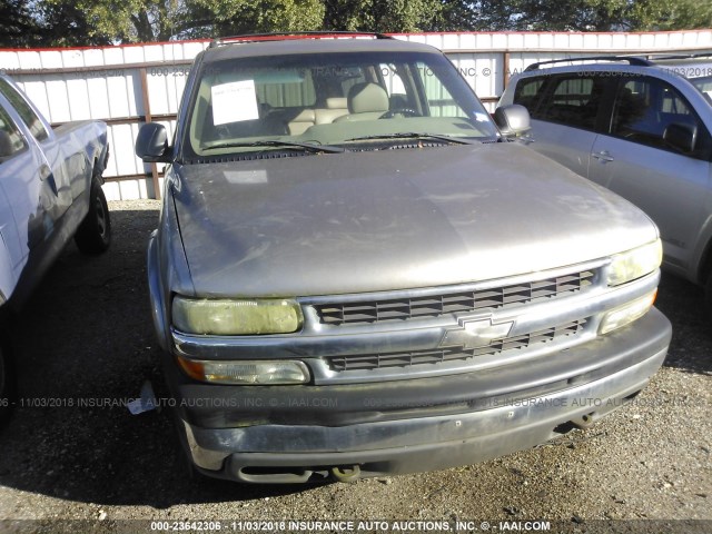 3GNGC26U71G138991 - 2001 CHEVROLET SUBURBAN C2500 Champagne photo 6