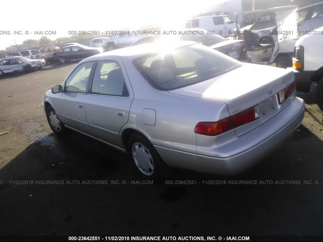 4T1BG22K6YU639420 - 2000 TOYOTA CAMRY CE/LE/XLE 银色 照片 3