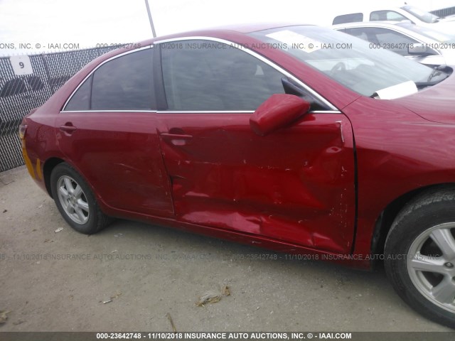 4T4BF3EK1AR051750 - 2010 TOYOTA CAMRY SE/LE/XLE RED photo 6