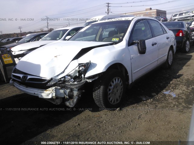 1HGCM56117A211700 - 2007 HONDA ACCORD VALUE WHITE photo 2