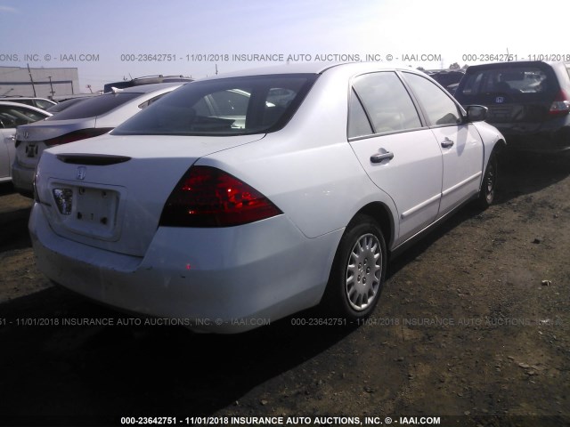 1HGCM56117A211700 - 2007 HONDA ACCORD VALUE WHITE photo 4