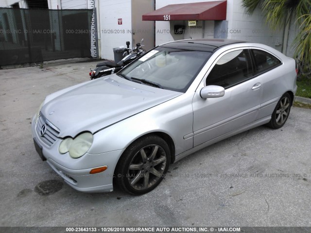 WDBRN40J64A601534 - 2004 MERCEDES-BENZ C 230K SPORT COUPE SILVER photo 2