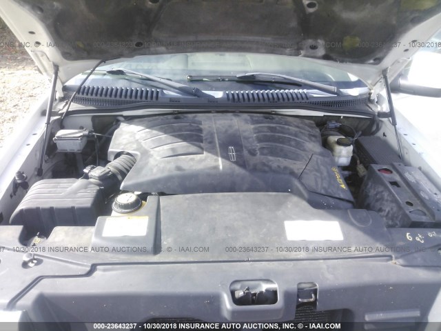 5LMEU88H14ZJ21326 - 2004 LINCOLN AVIATOR 白色 照片 10