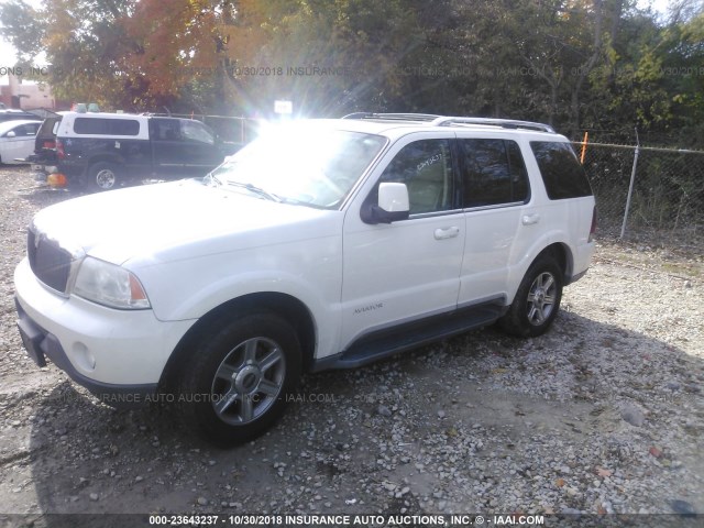 5LMEU88H14ZJ21326 - 2004 LINCOLN AVIATOR 白色 照片 2