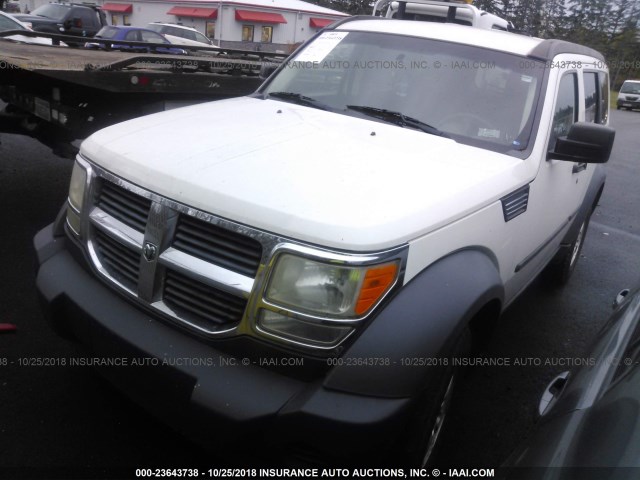 1D8GU28KX7W601509 - 2007 DODGE NITRO WHITE photo 2