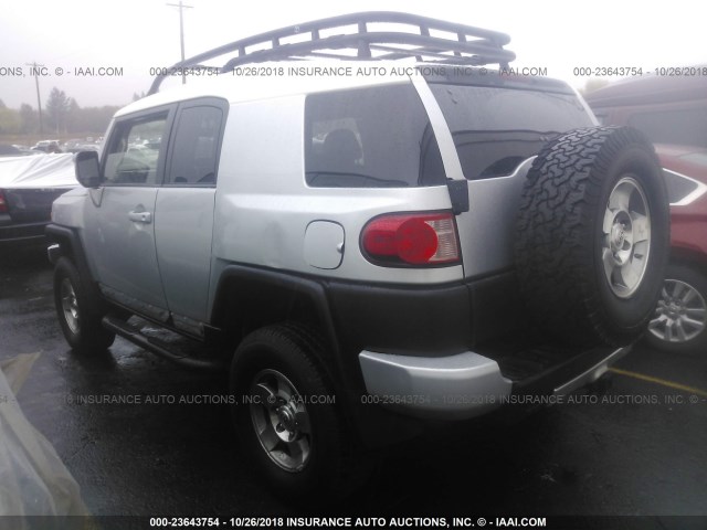 JTEBU11F48K030667 - 2008 TOYOTA FJ CRUISER SILVER photo 3