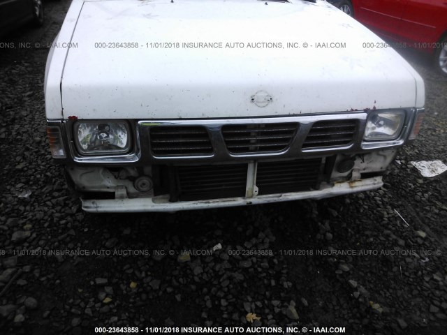 1N6SD16S9SC425243 - 1995 NISSAN TRUCK KING CAB XE WHITE photo 6