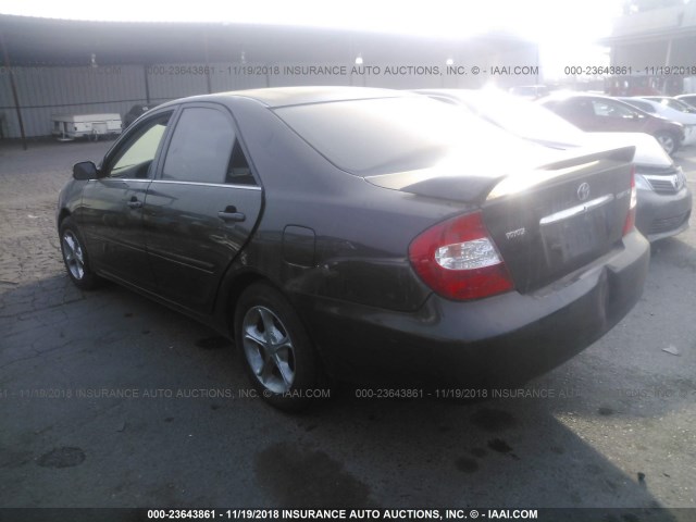 4T1BE32KX3U165136 - 2003 TOYOTA CAMRY LE/XLE/SE BLACK photo 3