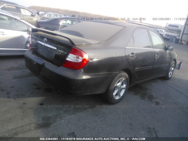 4T1BE32KX3U165136 - 2003 TOYOTA CAMRY LE/XLE/SE BLACK photo 4
