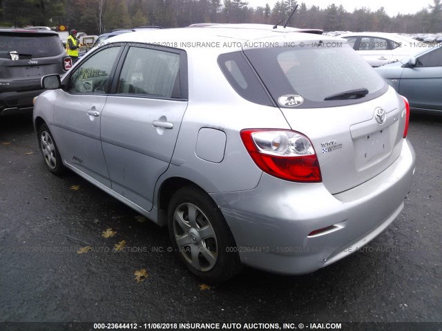 2T1KU40E39C077187 - 2009 TOYOTA COROLLA MATRIX  SILVER photo 3