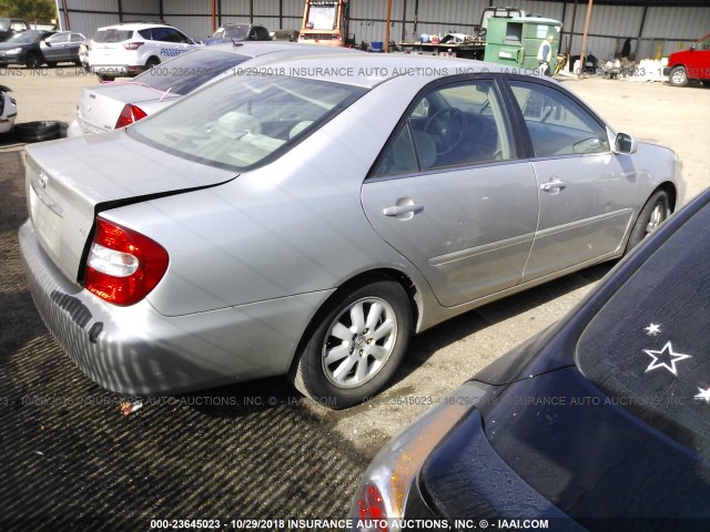 4T1BE32K92U088550 - 2002 TOYOTA CAMRY LE/XLE/SE SILVER photo 4
