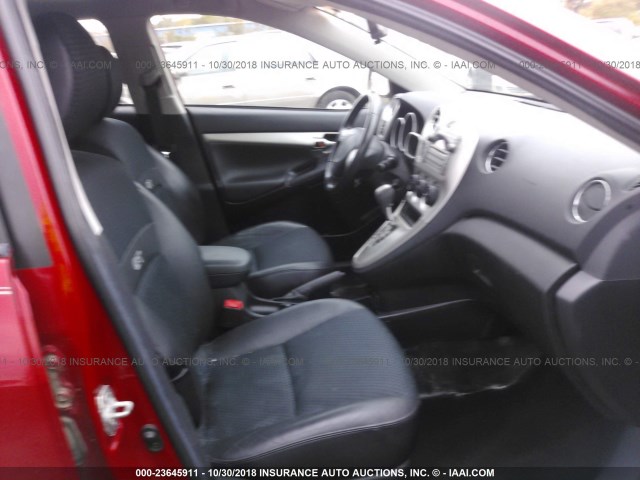 5Y2SR6E00AZ400230 - 2010 PONTIAC VIBE GT RED photo 5