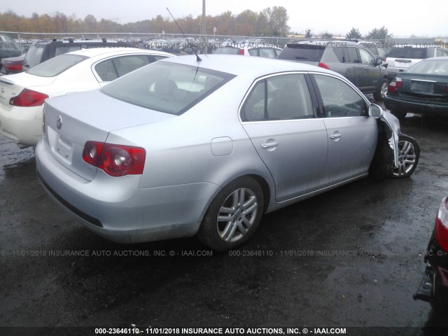 3VWEF71K17M193843 - 2007 VOLKSWAGEN JETTA WOLFSBURG 银色 照片 4