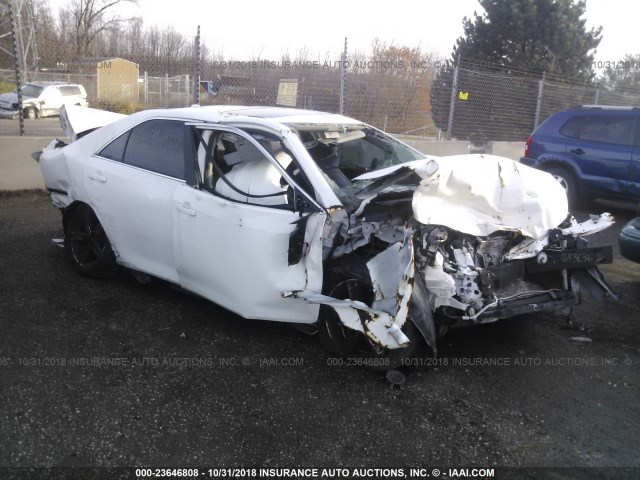 4T1BF1FKXCU576015 - 2012 TOYOTA CAMRY SE/LE/XLE თეთრი ფოტო 1