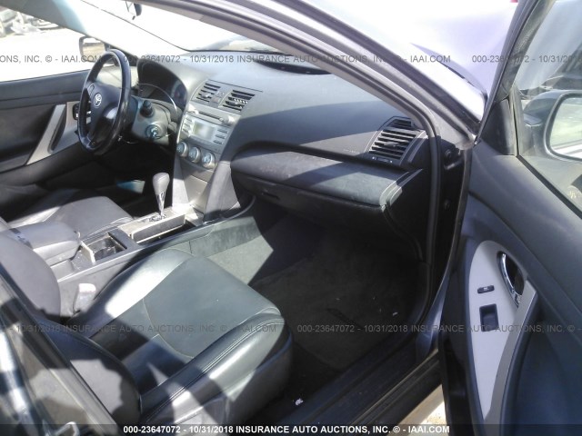 4T1BK46K97U517590 - 2007 TOYOTA CAMRY NEW GENERAT LE/XLE/SE GRAY photo 5