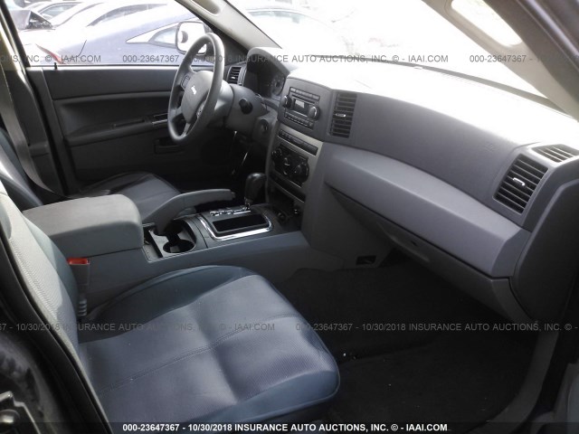 1J4GR48KX6C130449 - 2006 JEEP GRAND CHEROKEE LAREDO/COLUMBIA/FREEDOM 黑色 照片 5