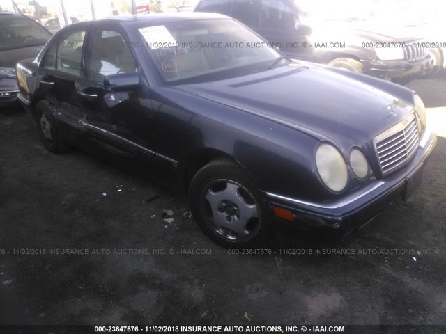 WDBJF70F4WA618309 - 1998 MERCEDES-BENZ E 430 BLUE photo 1