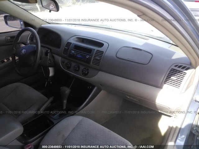 4T1BE32K54U794160 - 2004 TOYOTA CAMRY LE/XLE/SE BLUE photo 5