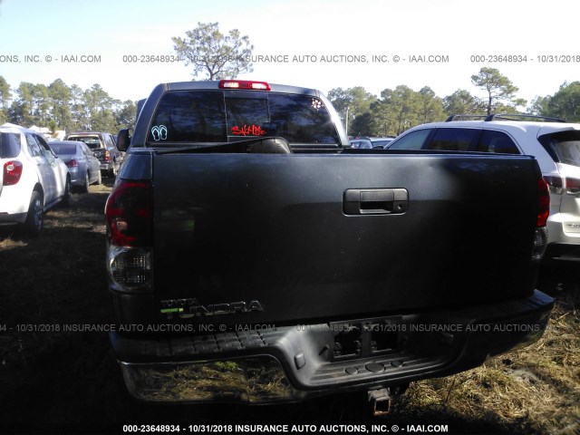 5TFRV54118X046299 - 2008 TOYOTA TUNDRA DOUBLE CAB/DOUBLE CAB SR5 GRAY photo 6