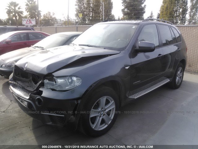 5UXZW0C54CL671685 - 2012 BMW X5 XDRIVE35D GRAY photo 2