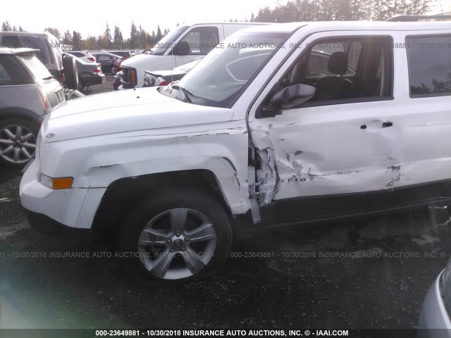 1C4NJRFB1GD597789 - 2016 JEEP PATRIOT LATITUDE WHITE photo 6