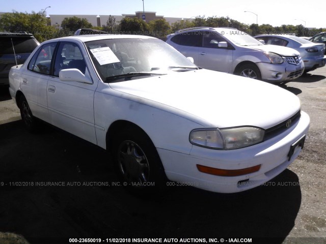 4T1VK13E6NU015059 - 1992 TOYOTA CAMRY XLE WHITE photo 1